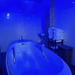 Iris Hotel