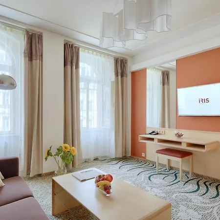 Hotel Iris