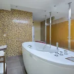 伊利斯spa酒店 4*