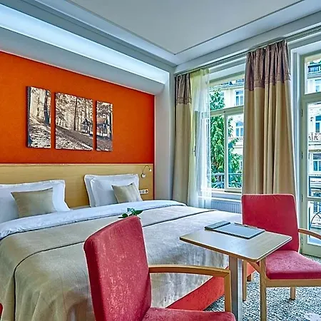 Hotel Iris