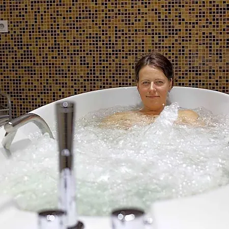 Iris Karlovy Vary