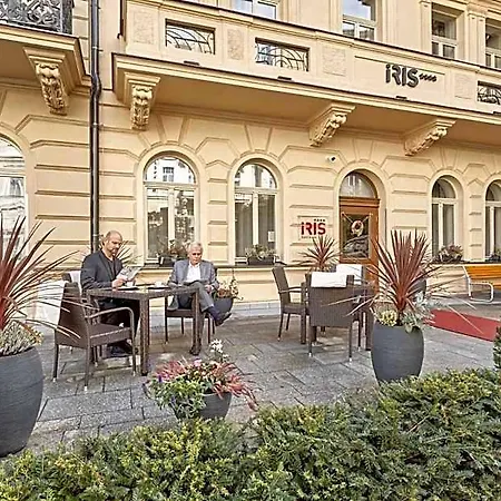 Iris Hotel