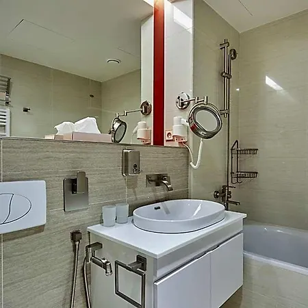 Hotel Iris 4*