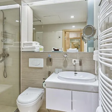 Iris Hotel